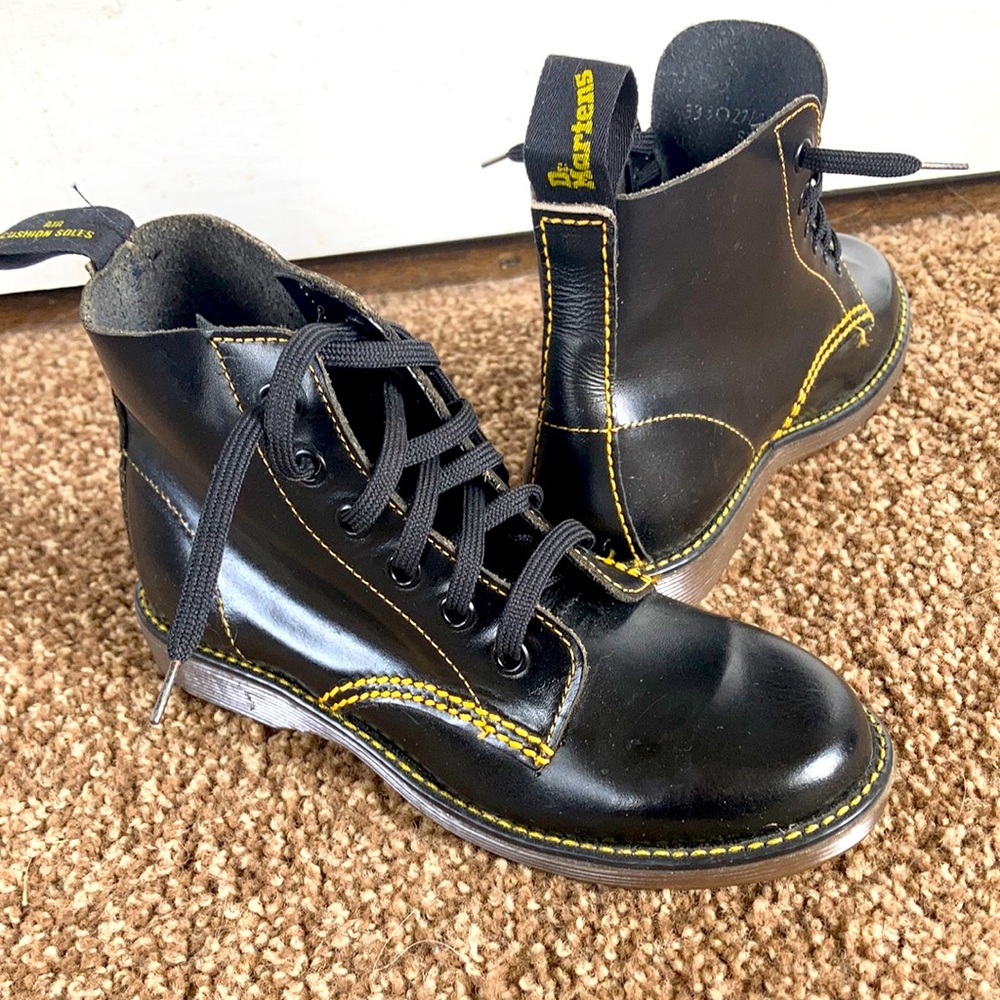 Dr.Martens “kids” boots